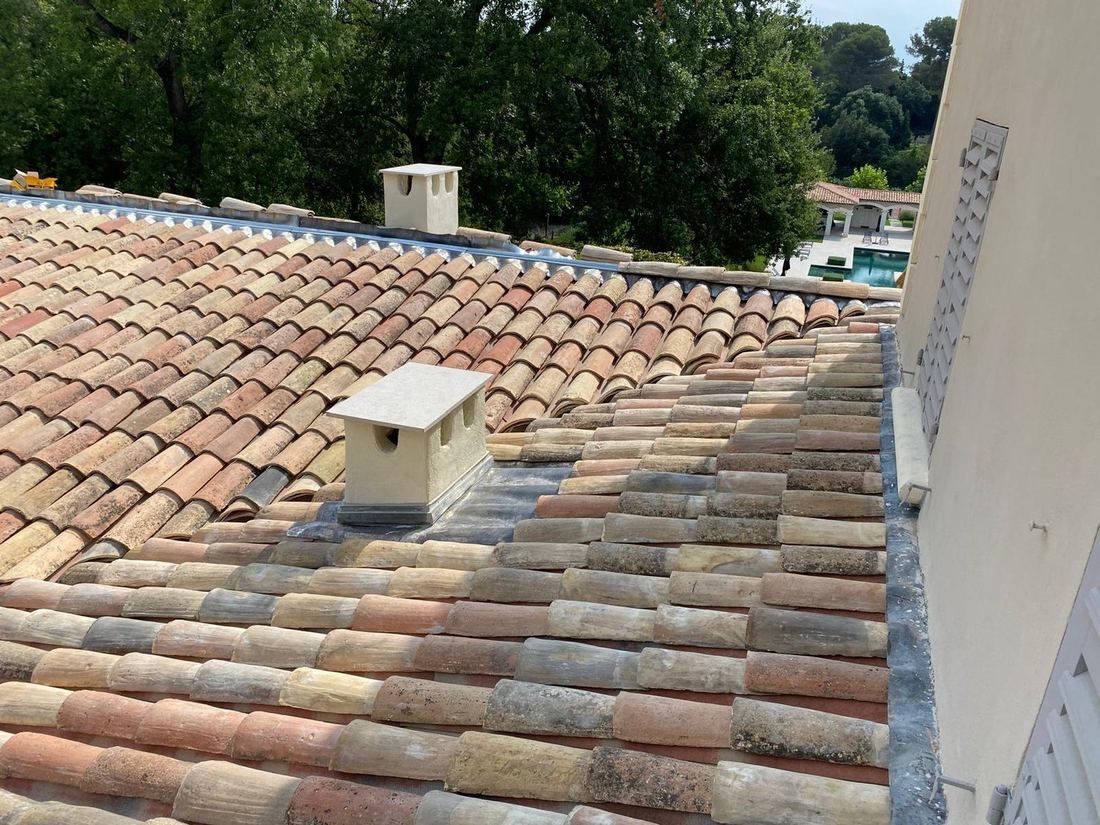 Rénovation d’une toiture en tuiles de bastide provençale